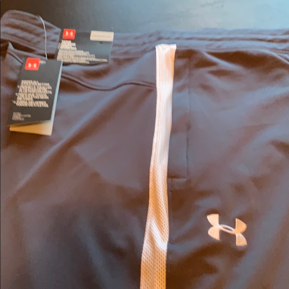 Under Armour joggers size xxl black NWT nice